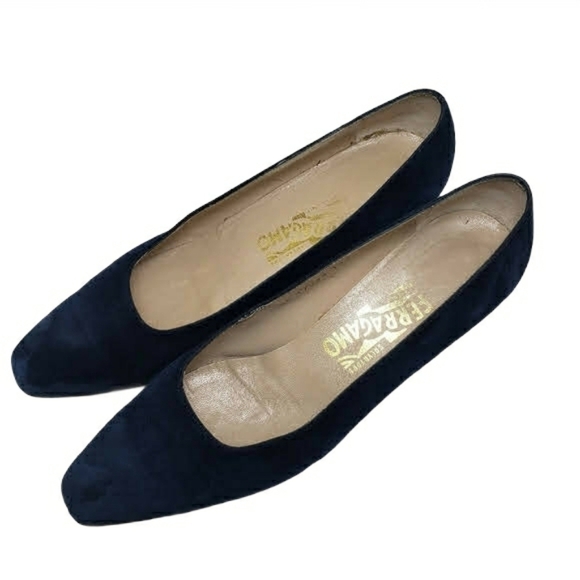 Salvatore Ferragamo Closed Toe Suede Slip-on Pumps - Picture 4 of 9